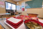 本庄市小島に給食会社のお弁当が食べられる「みんなの教室広場」がオープンしてる。国道17号沿い。